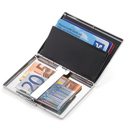 取扱終了｜トロイカ ビジネスワールド（クレジットカードケース