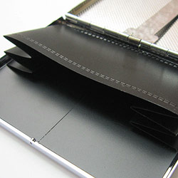 取扱終了｜トロイカ ビジネスワールド（クレジットカードケース