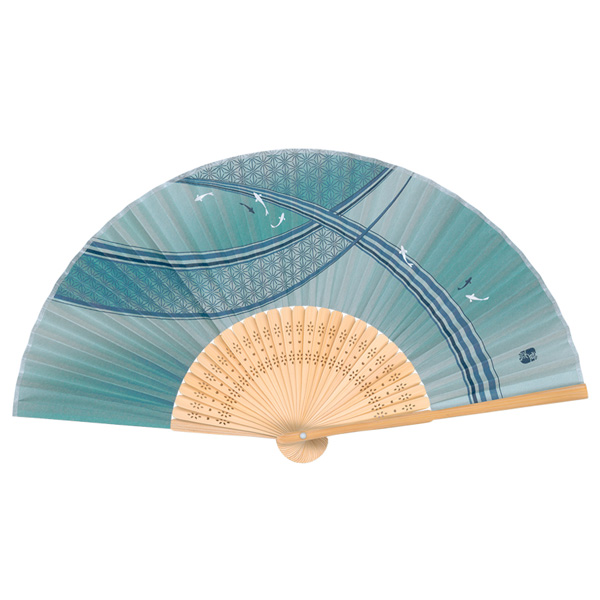 抗菌紙扇子　白竹中彫 流水鮎