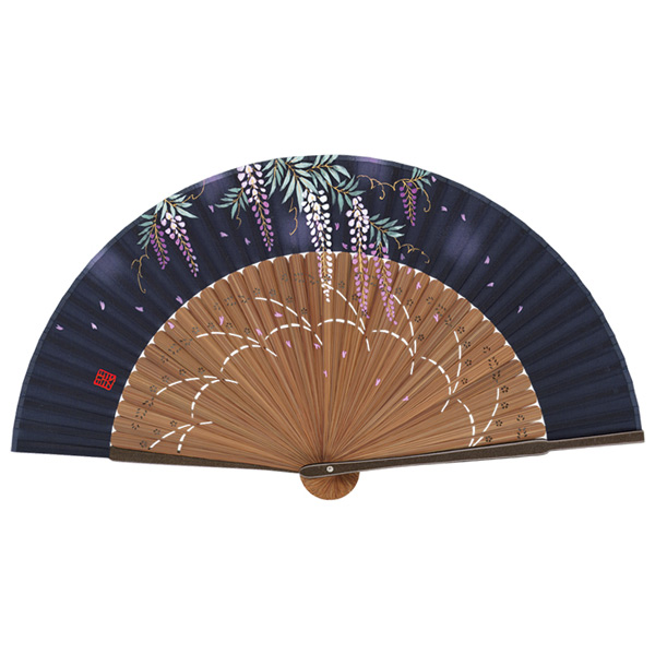 手描布扇子 親ラメ塗 唐木 中短地模様彫 紺地 藤