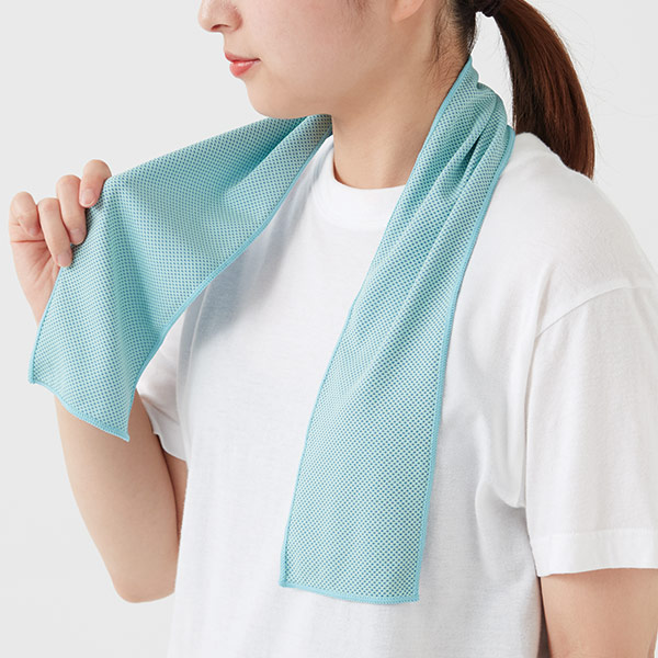 涼感タオル（ポーチ入）
